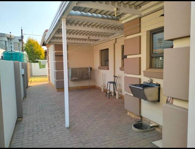 4 BEDROOM HOUSE FOR SALE IN VANDERBIJLPARK SE 8